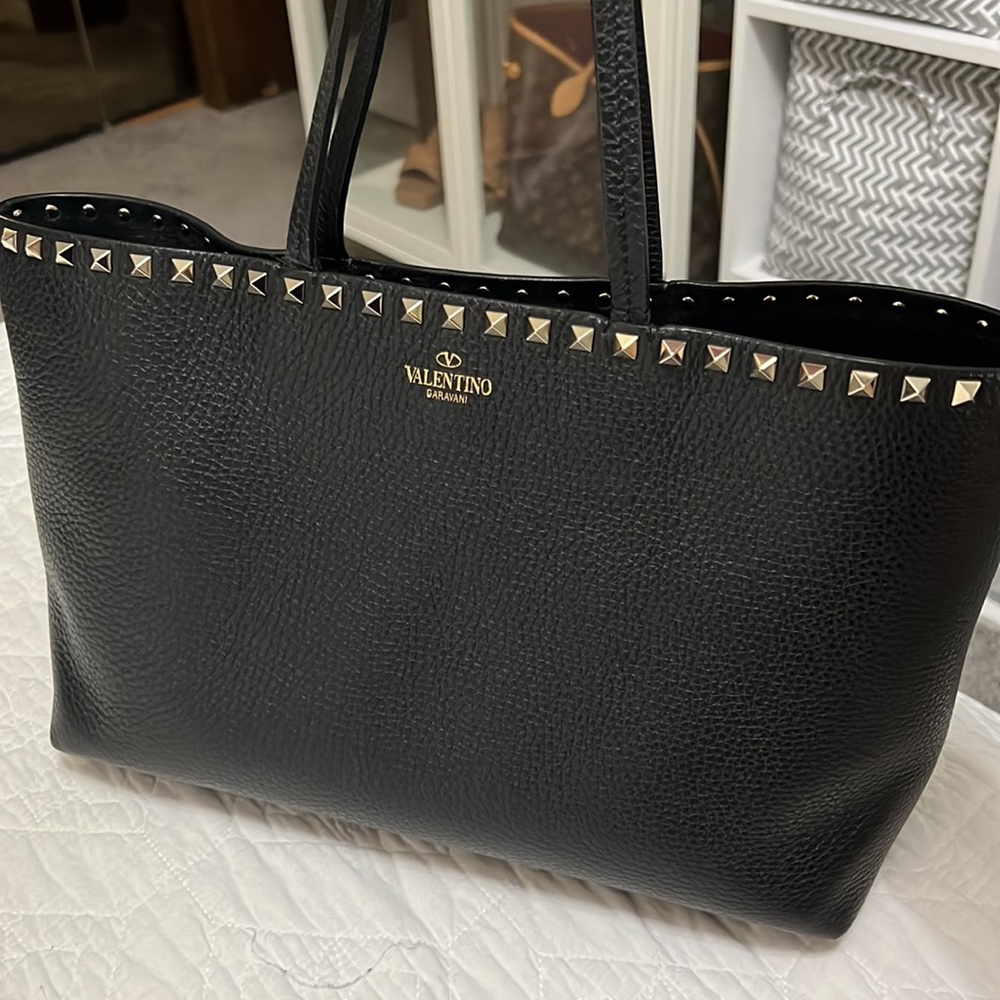 Valentino ROCKSTUD TOTE BAG